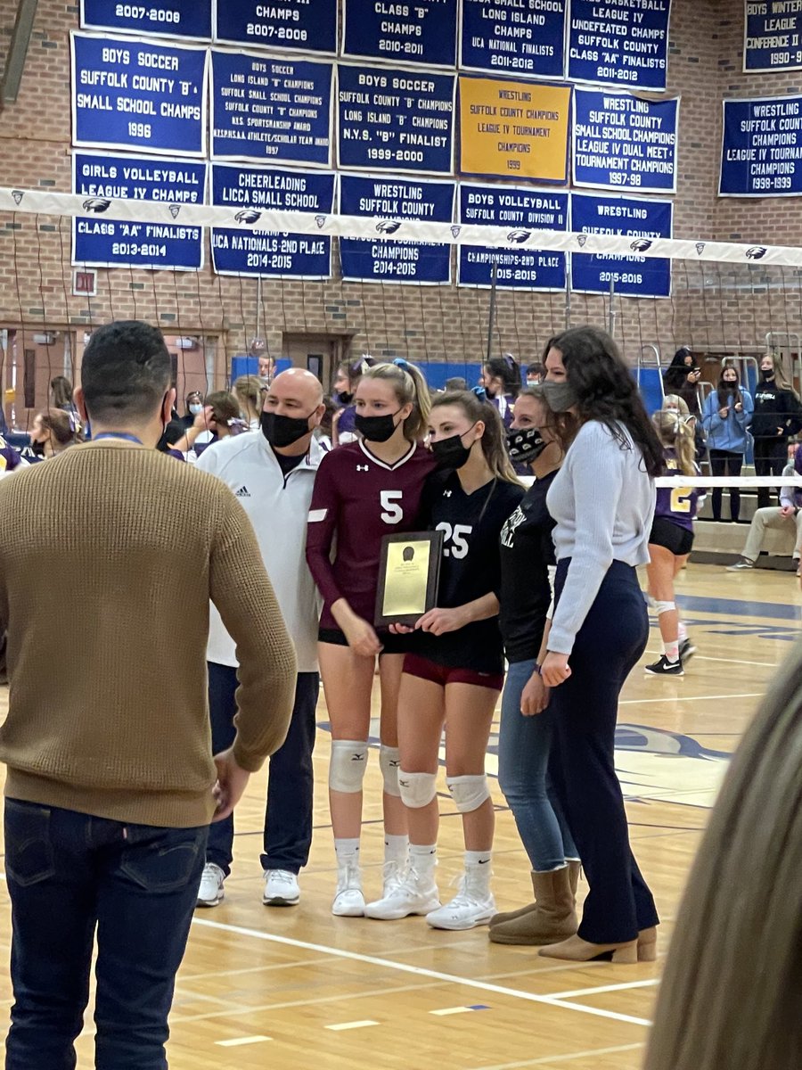 KingsParkHS's tweet photo. It has been an exciting two days- Cabaret Night was a night full of musical talent. Yesterday KPHS Girls Varsity Volleyball and Varsity Football celebrated a Victory.  Congratulations to all. https://t.co/XObsVeH3lH