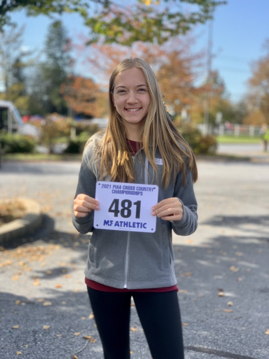 JBrocketathlete's tweet photo. James Buchanan, Junior Sydney Fleming prepares for her State Cross Country race. 294 runners are ready to start at 10:15 AM. https://t.co/VF47wXuvWj