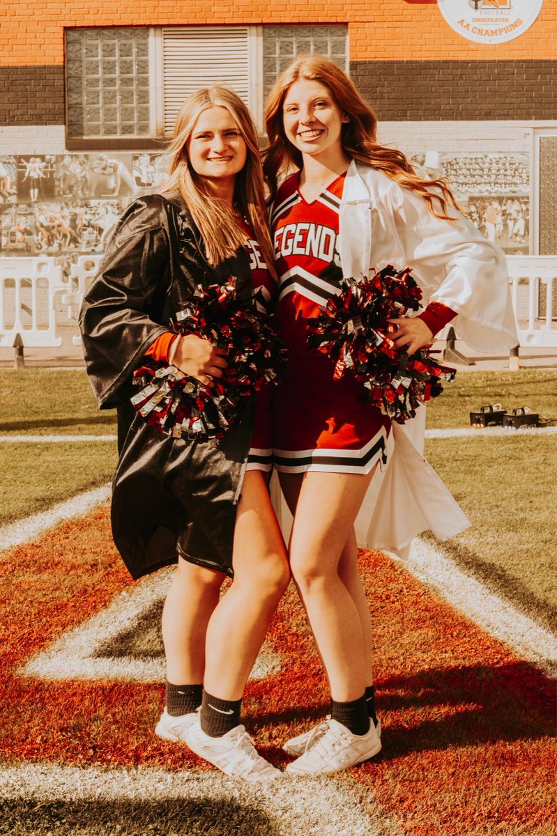 LHSLegendsCheer's tweet photo. Good luck to two of our very own and @LHSGVSoccer today!! You got this!! Play had and have fun!! 🎀⚽️ #LVC #LGVS #MultisportAthletes #ProudCoaches https://t.co/jYmPOltEiS