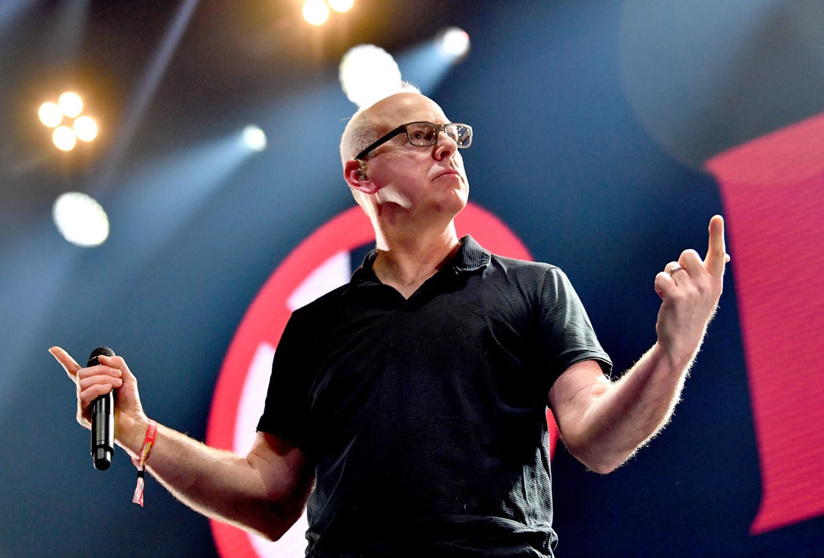 Happy birthday Greg Graffin of 