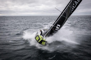 StuffMagFr's tweet photo. Transat Jacques Vabre : le duo Aurélien Ducroz – David Sineau dans les starting-blocks sur le CLASS40 Crosscall https://t.co/s00h8kn2CN https://t.co/gfUQU4ukjp