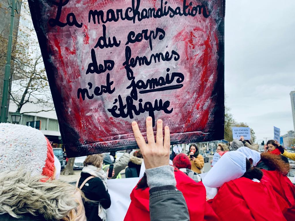 donorkinderen's tweet photo. When a commercial organisation uses words like 'ethics' and 'morals' with the intend exploiting women by paying them and bounding them to contracts + categorising children as transferable goods, you know we are all being fooled
#ExploitationWithoutBorders #Surrogacy #IWantThatOne https://t.co/MUJeag5KyZ
