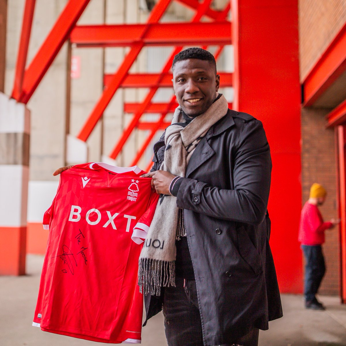 🚨 #NFFCVIP 𝘀𝗶𝗴𝗻𝗲𝗱 𝘀𝗵𝗶𝗿𝘁 𝗴𝗶𝘃𝗲𝗮𝘄𝗮𝘆 ✍️ 👊 Retweet, follow @NFFC & comment #NFFCVIP to be in with a chance of winning this signed Guy Moussi home shirt 🔜 Winner chosen at random from across social media channels 📆 Competition ends 1pm Friday 🌳🔴 #NFFC