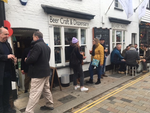 ChurchStTwicker's tweet photo. It is the #EngvsTonga game today @Twickenhamstad   Church Street of Twickenham is really buzzing! Our pubs, cafes &amp; all our lovely restaurants extend a warm welcome to all our visitors &amp; hope everyone is enjoying the atmosphere! ❤🇬🇬🍻🍽 @WorldRugby  @EnglandRugby @RFUHomeTurf https://t.co/9GSxvNaCWg