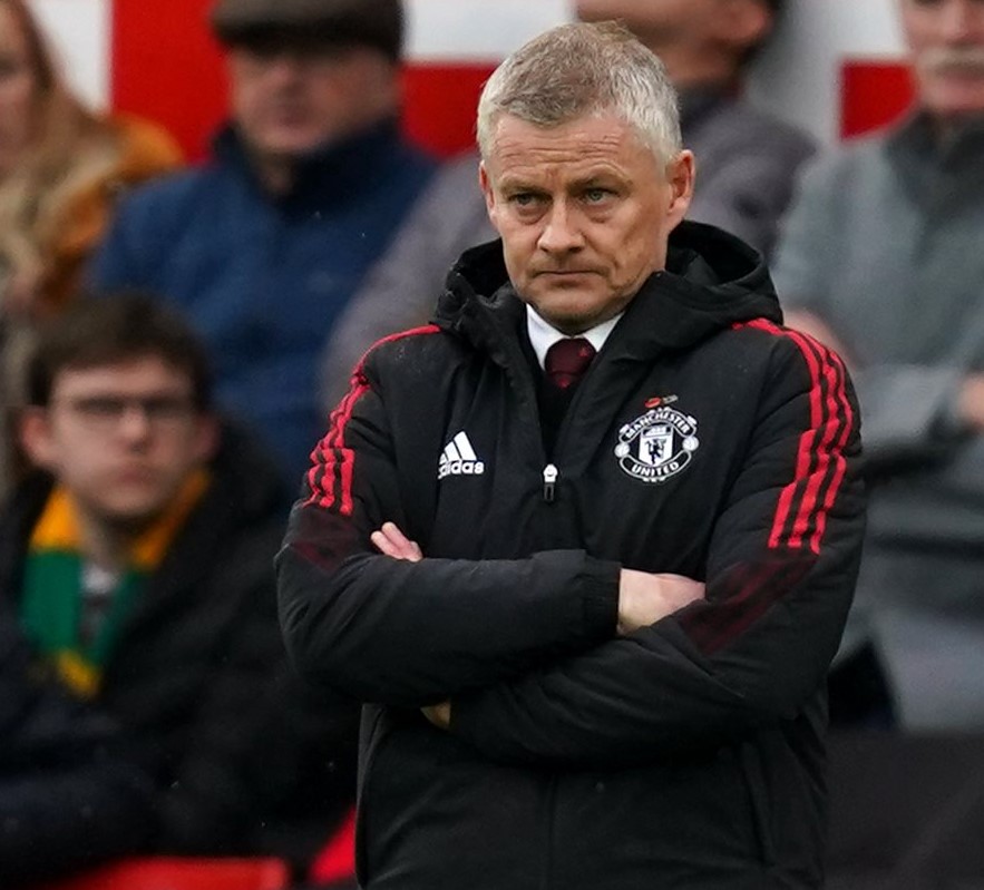Jf_Patte's tweet photo. Le bilan des 10 derniers matches de #MUFC, un simple constat:
- 3 victoires
- 2 partages
- 5 défaites (dont 4 à Old Trafford)
- Une animation de jeu qui frôle le néant
- Le niveau lamentable de certains "cadres"
Maintenant que fait-on, @ManUtd ? #OGSOut #MUNMCI #PremierLeague https://t.co/zeXMI4V3uo