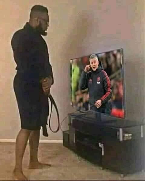 Ghana_Mr_bean's tweet photo. Ole de3 da whole wiase e be am. 🤣😃🤣😃 Eii so guy won’t step down. #OleOutNow https://t.co/Lpn7HqF9Pj