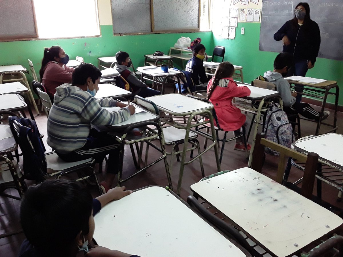 UjOran's tweet photo. Escuelas Abiertas Terrones Riera realizando actividades recreativas y de acompañamiento escolar, dentro del marco de la Subsecretaria de Politicas Socioesducativas del Ministerio de Educacion de la Provincia de Salta. @RobertoIRamos @matiascanepa @PseSalta @AlancayDel https://t.co/6rO2MR4BbP