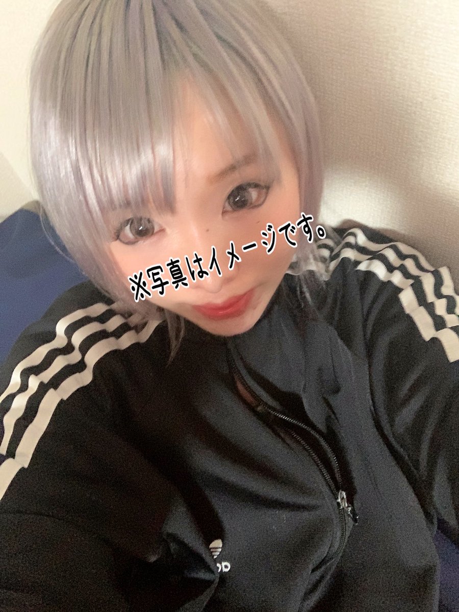 fernopaa13's tweet photo. 低浮上どころか消えてたわ

20kg肥えて好きな格好できなくなり
眼瞼痙攣も治らなくてマツエクも化粧もできず
常すっぴんでマツエクとカラコンに命かけてた我死亡👼
コーデ撮影時だけ地肌にダイレクトにツケマと下ラインの付け焼き刃すっぴん誤魔化し
詐欺アプリ駆使しても自撮りがキツいな😇 https://t.co/lIJ4S3Fg48