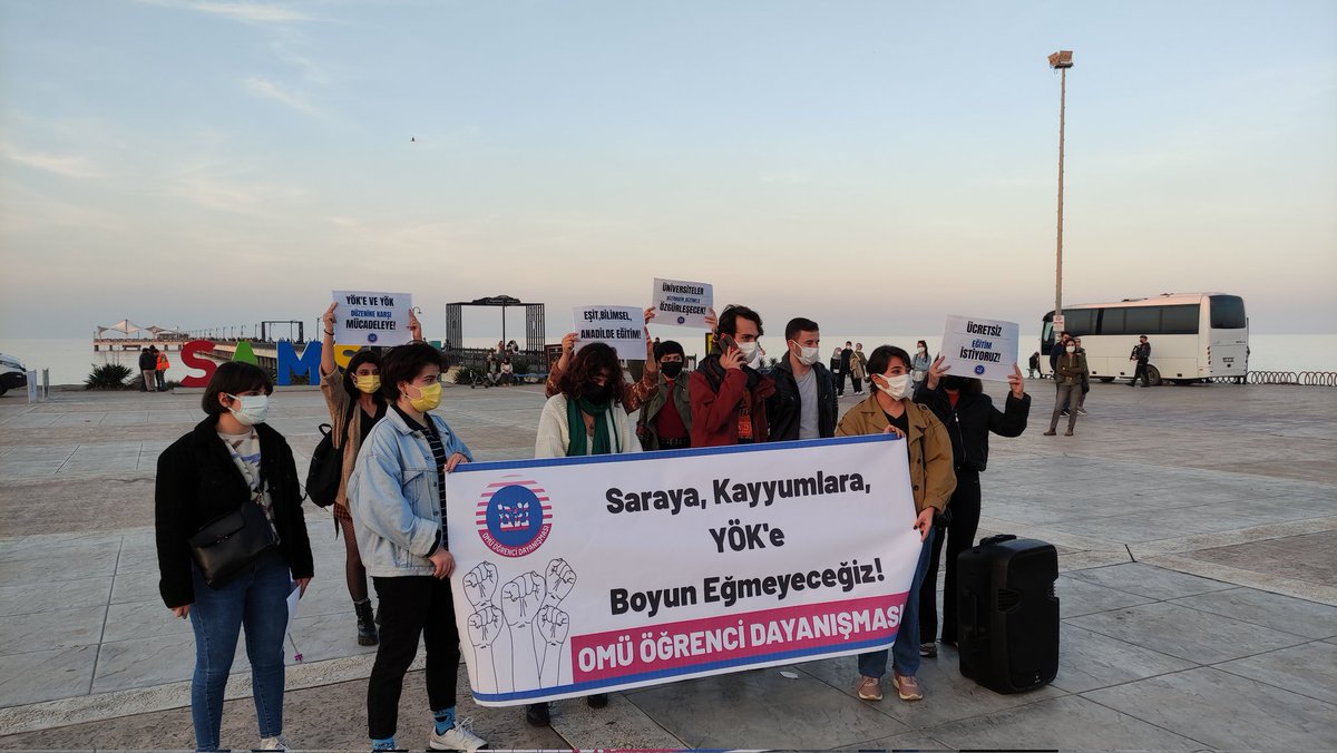 Saraya, kayyumlara, YÖK'e boyun eğmeyeceğiz!

YÖK düzenine karşı demokratik üniversite mücadelemizi tüm üniversitelerimizden yükseltiyoruz.

#YÖK
#6Kasım