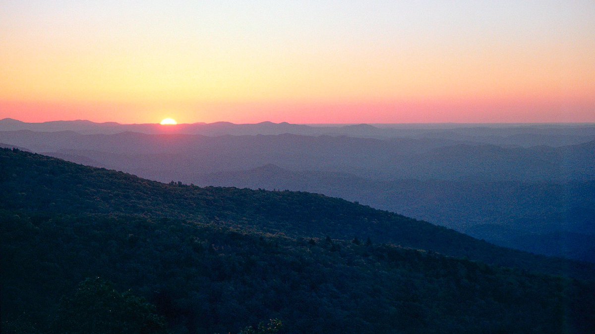 nev_in_color's tweet photo. film photos from the blue ridge mountains 🎞 https://t.co/gtPGjGr8Mk