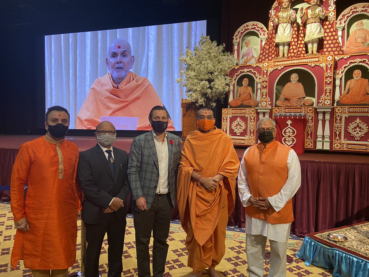 patrickbrownont's tweet photo. Always nice to see Sadhu Gunsagardas. Head Swami of BAPS Swaminarayan Mandir. Canada. 

#BAPSdiwali #Diwali https://t.co/baDO7axEAS