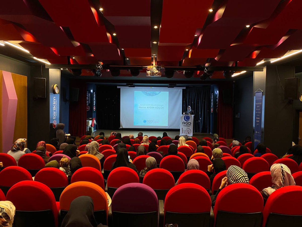 47. Dönem kasım ayı divanımız <a href="/merveaydinkucuk/">Merve AYDIN KÜÇÜK</a> Hanımefendi'nin katılımıyla gerçekleştirildi.