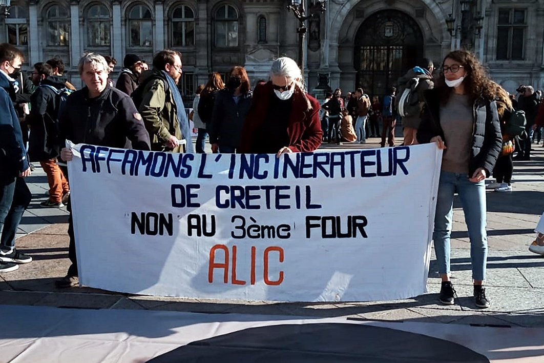 L'association #ALIC présente au rassemblement pour le climat à Paris. #MarcheClimat
Le changement climatique est engagé. Il faut des actes tout de suite ! #GlasgowCop26 #COP26