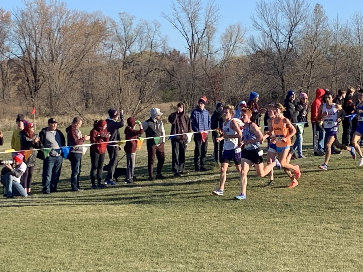 EVHSAthletics's tweet photo. Hunter and Nate looking great at about the mile mark! @evhsxctf #StateCC https://t.co/vjmKVPJo6P