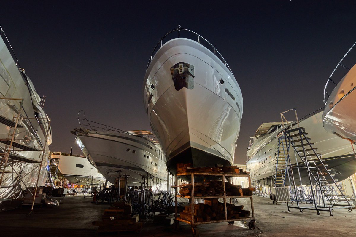 RollyMarine's tweet photo. Shhhhhhh the most beautiful boats in the world are sleeping at @RollyMarine
#refit #yachtrefit #yacht #shipyards #fortlauderdale #superyacht #luxury #refinishing #travellift #propspeed #painting #antifouling #survey #surveyhaulout #flibs #beautysleep #NightPhotography #boats https://t.co/PLnBR1GRzX