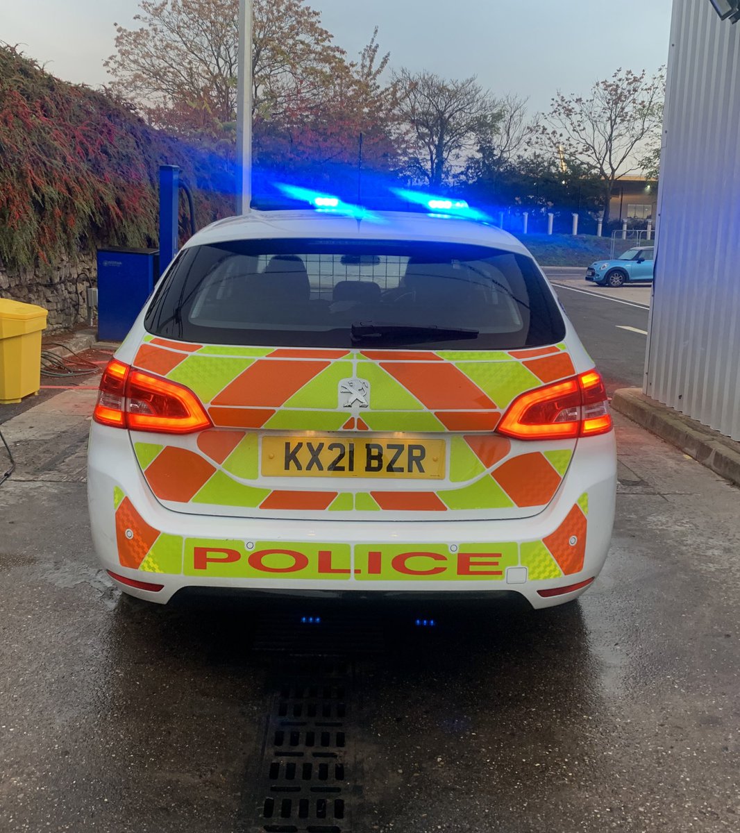 jm1ll3r99's tweet photo. Drink driver arrested this morning ๐ Stopped by 2 off duty nurses. So intoxicated, he thought my name was John despite reminding him it wasnโt quite a few times ๐ฅด A court date now awaits #FailToProvide #Fatal4 https://t.co/tc7KQjk9TF