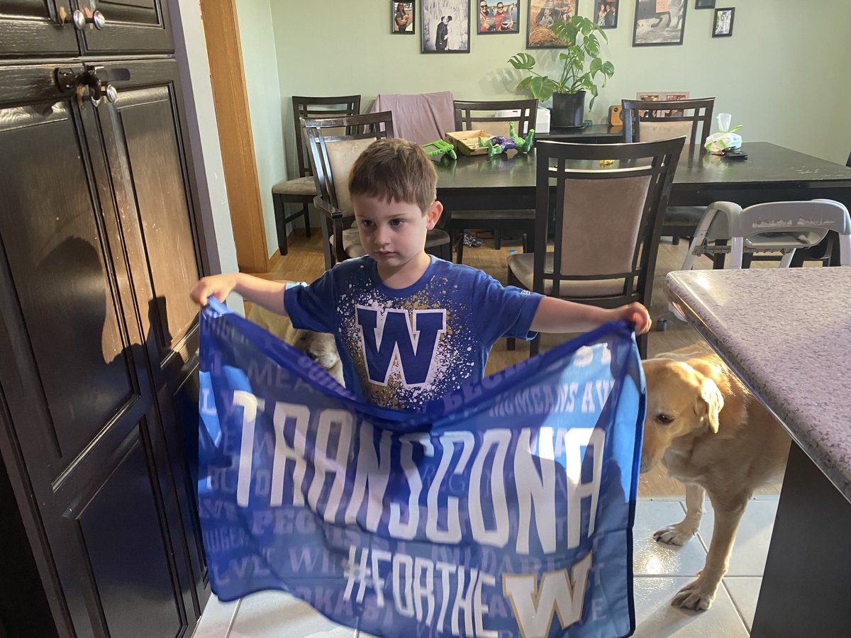 BigJonFever's tweet photo. The boy is ready to watch bombers @Bighill44 @Stmn_Willie_Bmn and the rest of @Wpg_BlueBombers to win tonight #forthw #winnipeg #CFLGameday #CFL @CFLonTSN #transcona #Manitoba https://t.co/xgG64HNnys