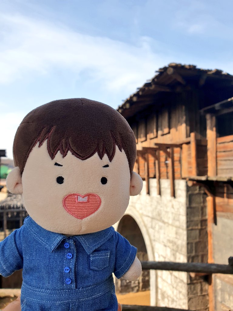 ararari2's tweet photo. 백 투 더 아한 😁 https://t.co/2TgjfMsZQS