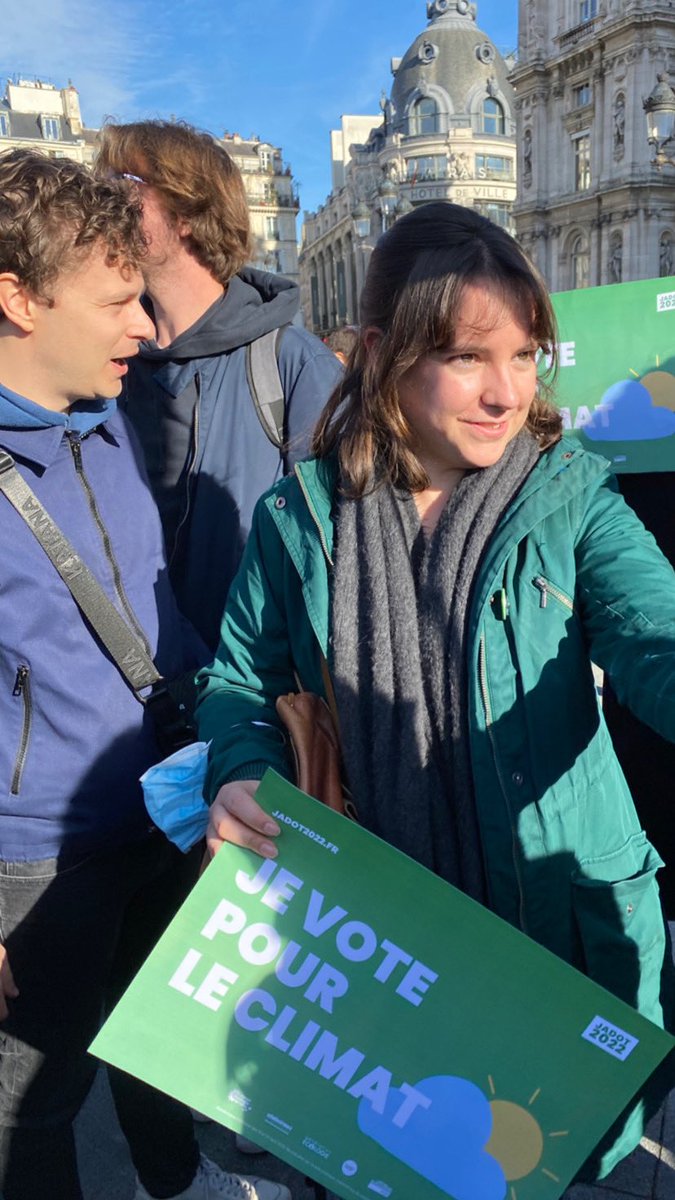 jeremydumont's tweet photo. A la marche pour le climat à paris #cop26 #marcheclimat #climat #biodiversite #ecologie #COP26Glasgow #jensuis https://t.co/KLr0t3a9jn
