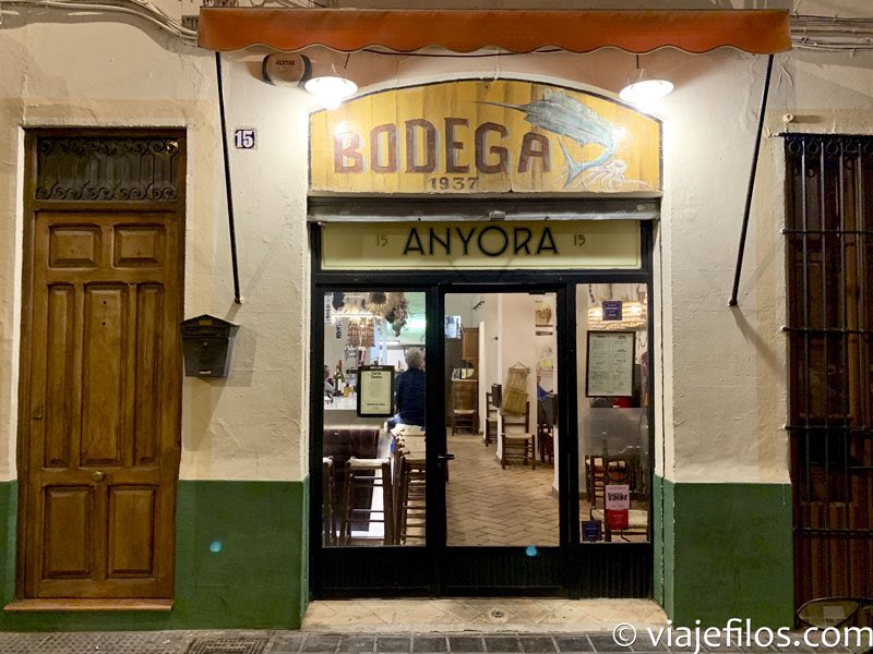 CarmenCapdepn's tweet photo. ¿Estás en #Valencia? Pues toma nota … https://t.co/sJLjuwGIfq  @AnyoraBodega @LaFabricaDHielo @bodegacabanyal https://t.co/WQulYaOdYH