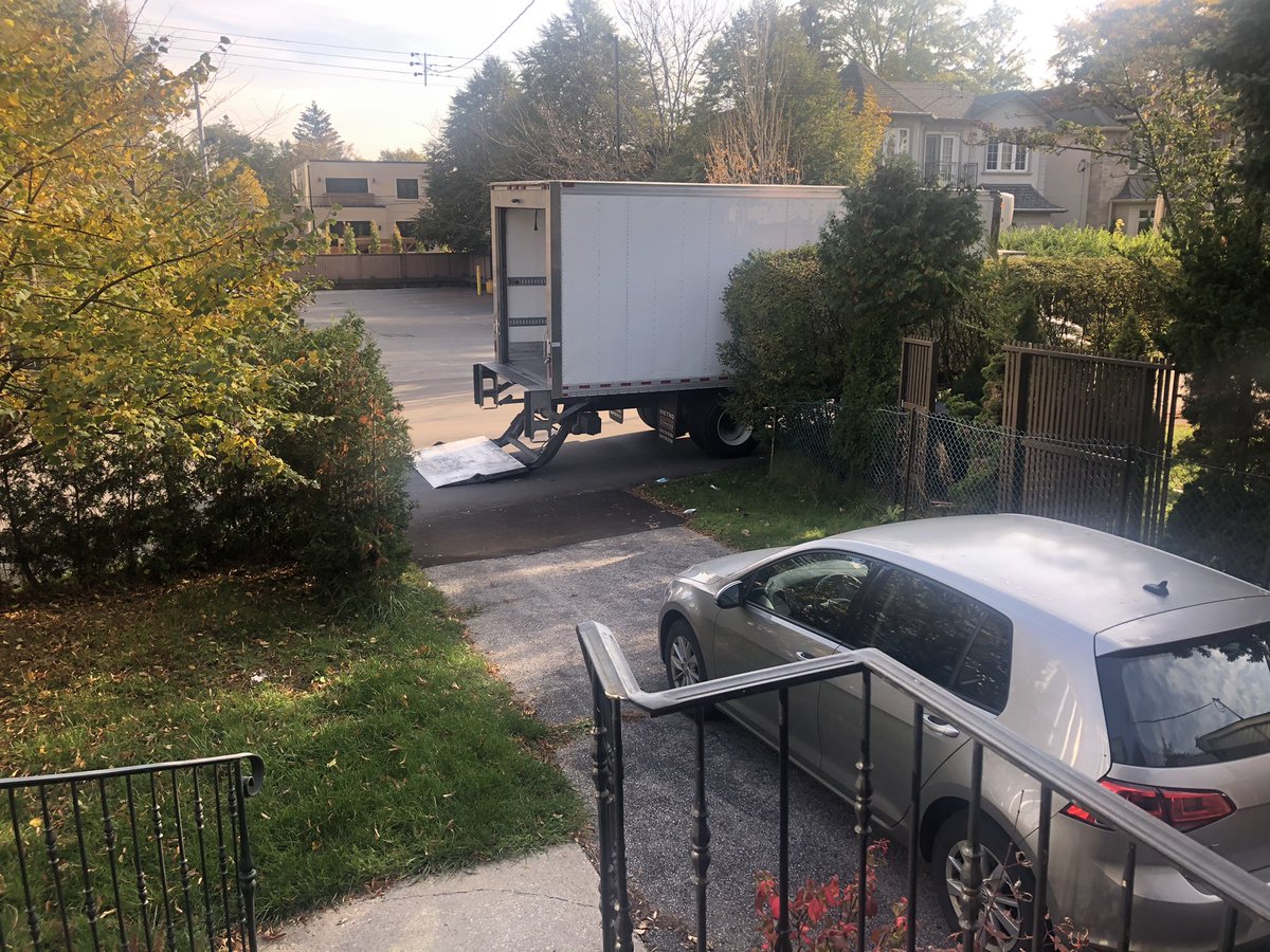 Ian_Connolly24's tweet photo. @burrito_boyz how about free burritos for having our driveway blocked every Saturday for an hour by one of your trucks? https://t.co/obsW2RIyo3