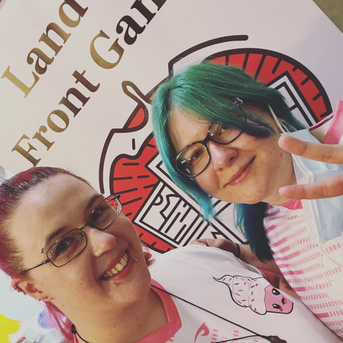 CandySprinkl's tweet photo. At the #modernformat 4K in #LancasterPA hosted by #LandInFrontGames!! PoquitoPotato and I are around, come say hi if you see us!!
#MagicTheGathering #TwitchGirls #TwitchTCG #Tournament #ComeHomeWithYourShieldOrOnIt https://t.co/RW5nTvHS9H
