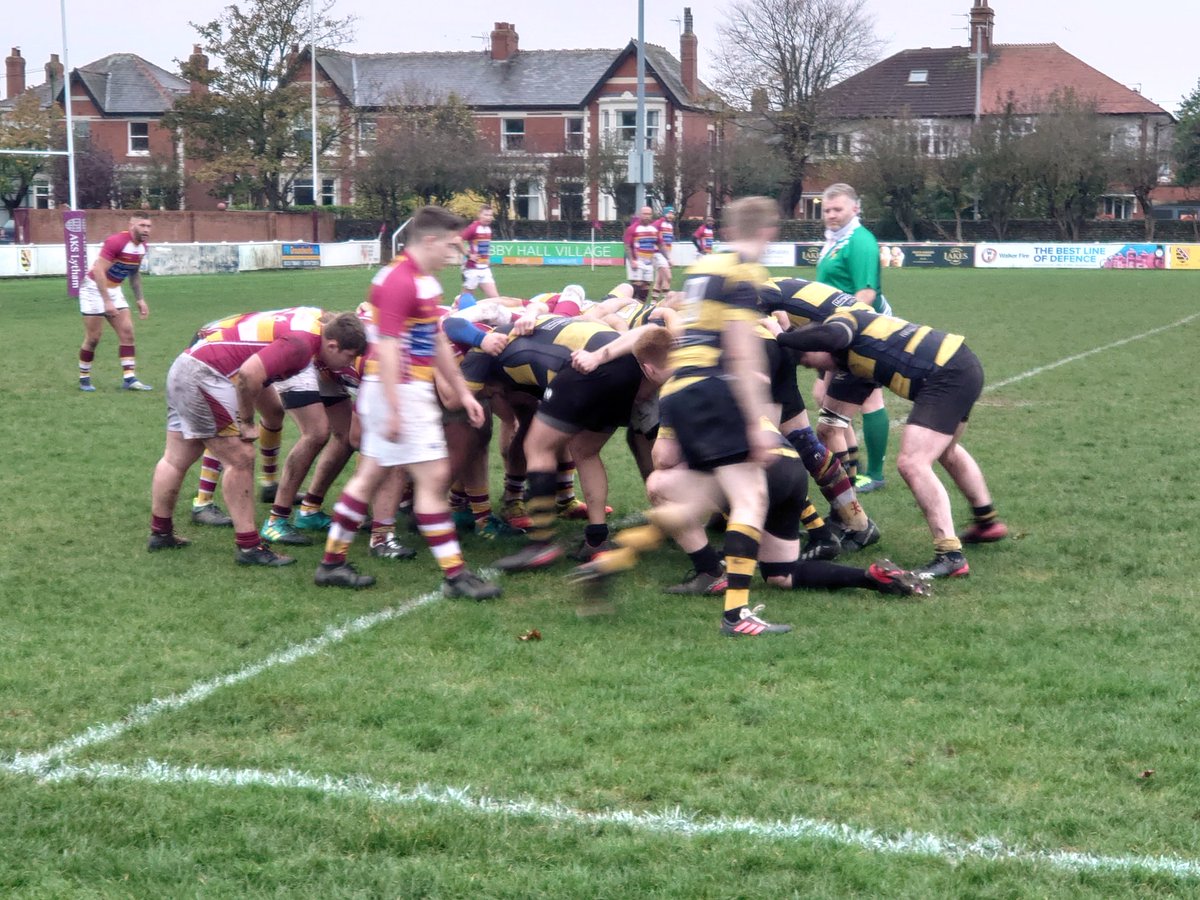 fylderugby's tweet photo. A lovely break from Christian Williams, returning a kick, cuts through the defence. Some simple draw and pass rugby sees Mul score under the posts. Converted try takes the score to @FyldeSaracens 33-5 @DidsburyRugby https://t.co/h983cWQ58o