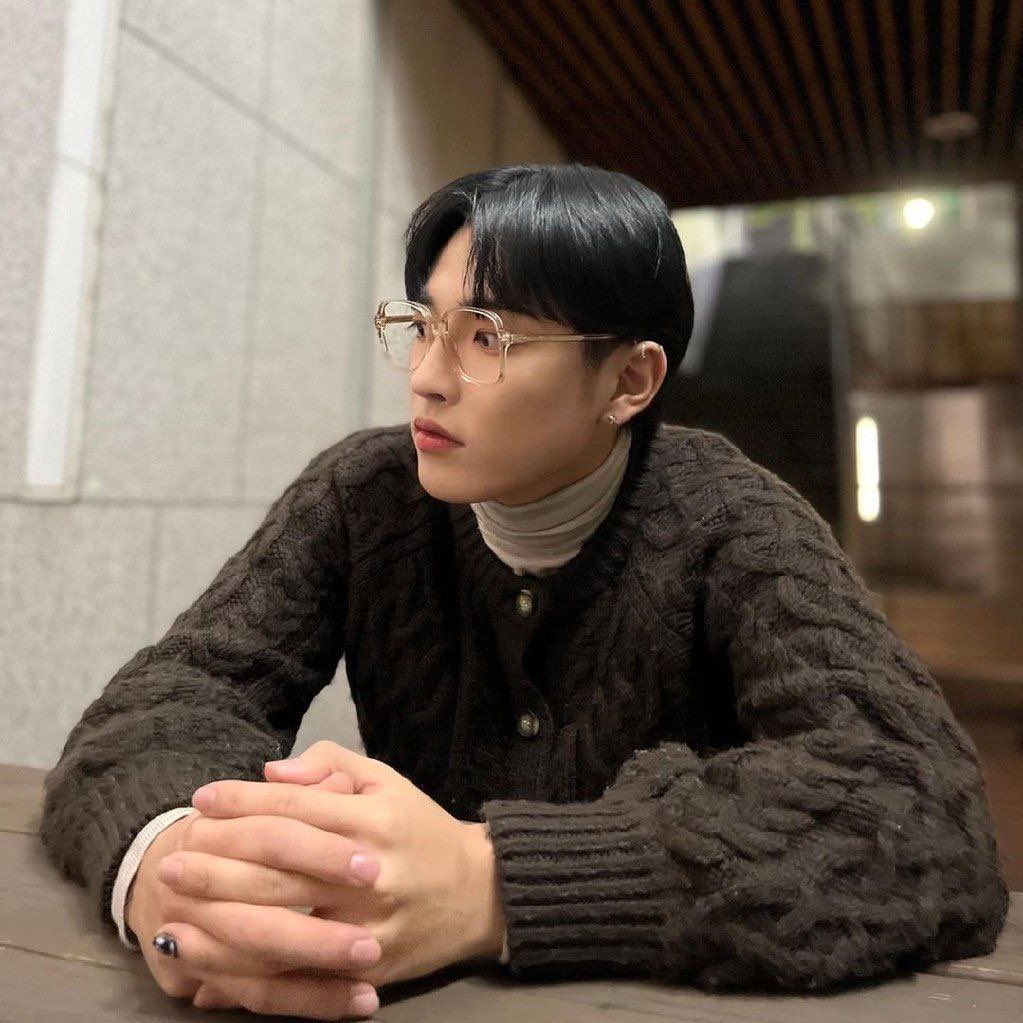 сегодня день моего лучшего мальчика! хонджун действительно самый замечательный. он очень талантлив и умён, он всегда готов помочь всем своим мемберам и подарить всю свою любовь им и эйтини. я люблю его!

#영원한_캡틴_홍중데이
#AllEyesOnHongjoong
<a href="/ATEEZofficial/">ATEEZ(에이티즈)</a>