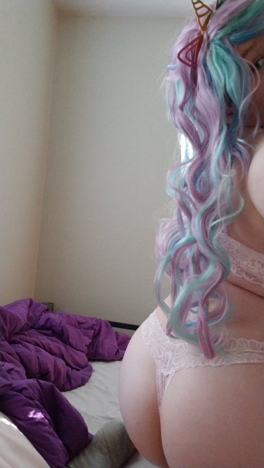 Am I cute in pink?😍❤😘🦄 https://t.co/KtTblEzQz2<a href="/tag/eatingout"class="tags"><span>#eatingout</span></a><a href="/tag/sellingcontent"class="tags"><span>#sellingcontent</span></a><a href="/tag/sellingaccount"class="tags"><span>#sellingaccount</span></a><a href="/tag/onlyfanshotwife"class="tags"><span>#onlyfanshotwife</span></a>