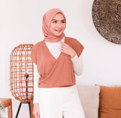 ThreadRacun's tweet photo. Racun Vest Under 60K!!✨
Shopee Starseller✓
all discount✓
hijab friendly✓
#Threadracun #racunshopee #vest #vestouter #rompi https://t.co/m4TBt2Lul7