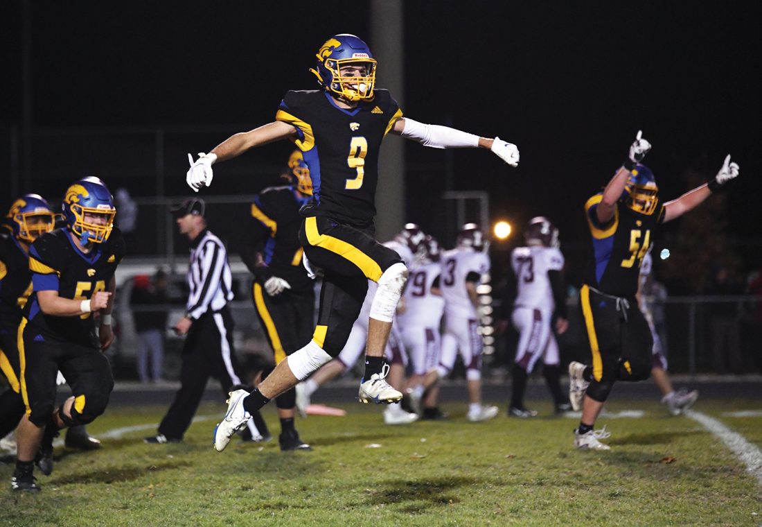 Humboldt headed back to Dome after memorable win <a href="/humboldtHS/">Humboldt High School</a> <a href="/CadenMatson/">Caden Matson</a> <a href="/jacobheier16/">Jacob Heier</a> <a href="/OrnessWill/">Will Orness</a> @LanceRyanCoon1 @benkuehnast <a href="/coachelman/">Derrick Elman</a> #iahsfb 

messengernews.net/sports/local-s…