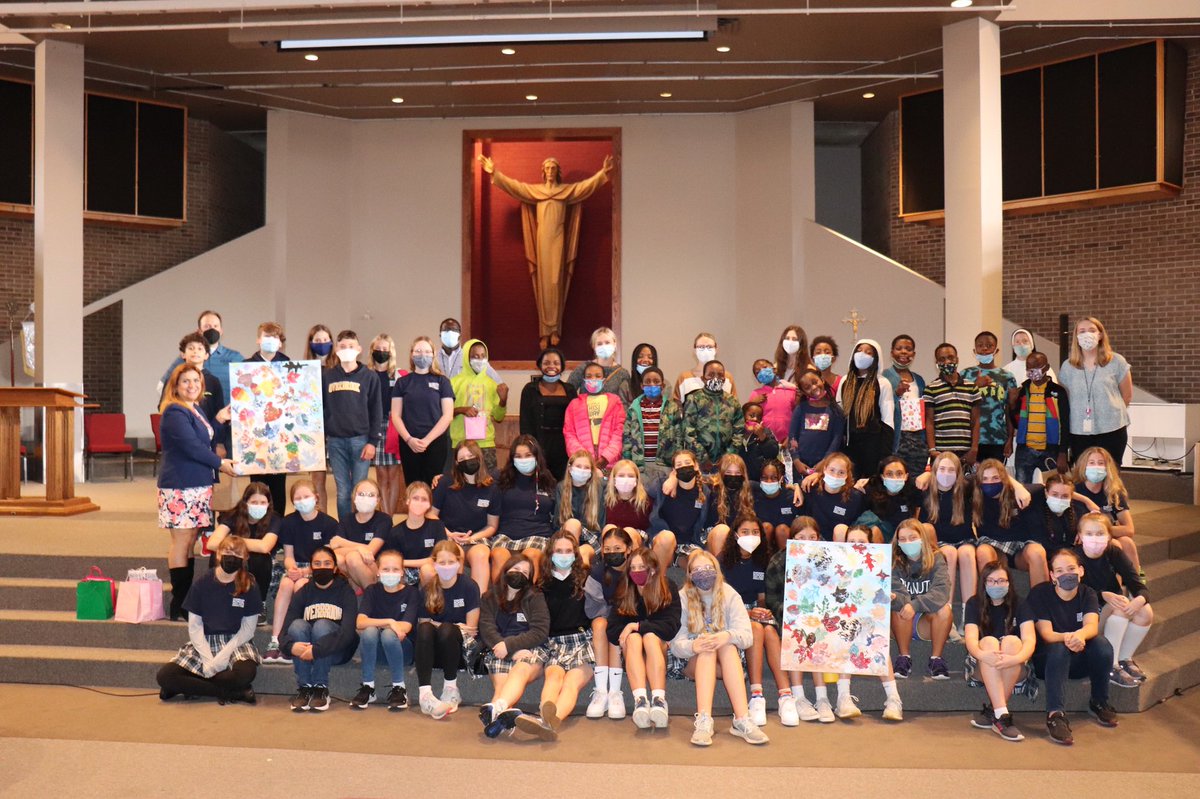 CCTenn's tweet photo. Fun photos of community service projects from Sister John Peter &amp; her Service Class students &amp; team from #OverbrookSchool. The group, along with our Refugee Youth Afterschool program worked on art project &amp; made cards to be delivered to participants in our Senior Food Box Program https://t.co/lT9u0NKPbD