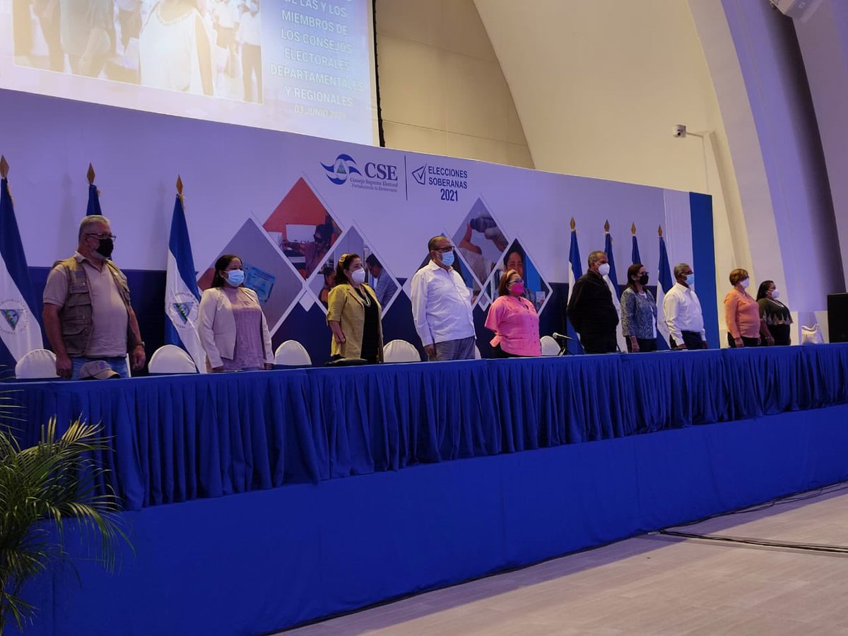 Canal2Nicaragua's tweet photo. #ÚltimoMinuto 🚨
▫️El Consejo Supremo Electoral (CSE) desarrolla acreditación a delegaciones internacionales, tanto acompañantes como periodistas y personalidades de varias partes del mundo. 

▫️Son al menos 220 delegaciones que se encuentran en #Nicaragua 🇳🇮 https://t.co/Vyw3vOYg6b