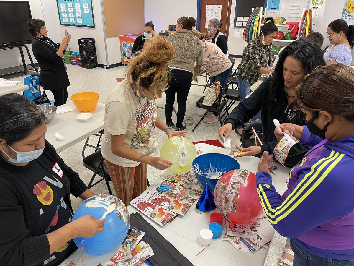 RisingRoGo's tweet photo. Magnum’s Chat with the Principal!  Our awesome Mangum parents create piñatas and connect the process to our four core subject areas: English, math, science, and social studies! https://t.co/GoLaahAhcD