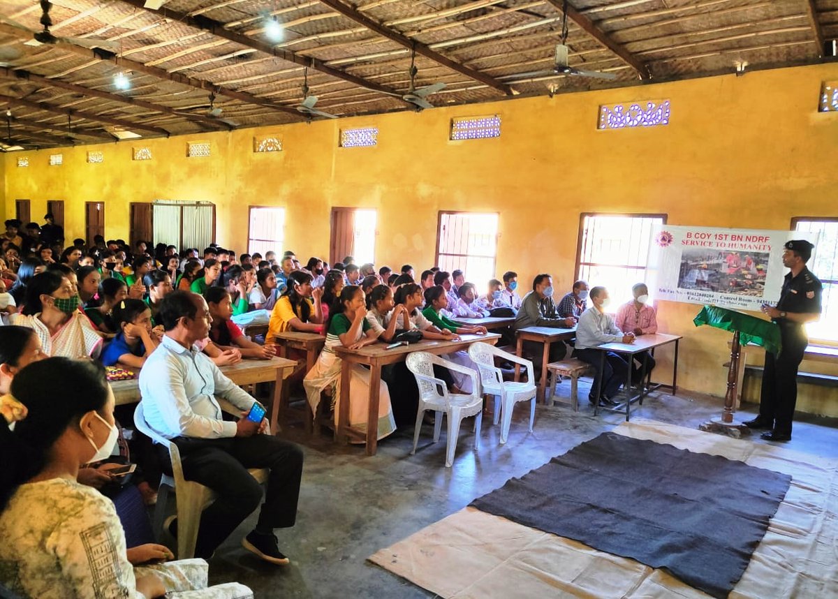 01NDRF's tweet photo. #FamiliarizationExercise
#CommunityAwarenessProgramme
#OnDisasterManagement
🔶Organised by #NDRF
🔶Khoirabari Town High Secondary School
🔶District-Udalguri (Assam)
🇮🇳आपदा_सेवा_सदैव_सर्वत्र 🇮🇳
@satyaprad1
@NDRFHQ
@3c4c85bbac99475
@PankajKavidayal
@ANI
@PIBGuwahati
@dcudalguri https://t.co/inxpd3rzyK