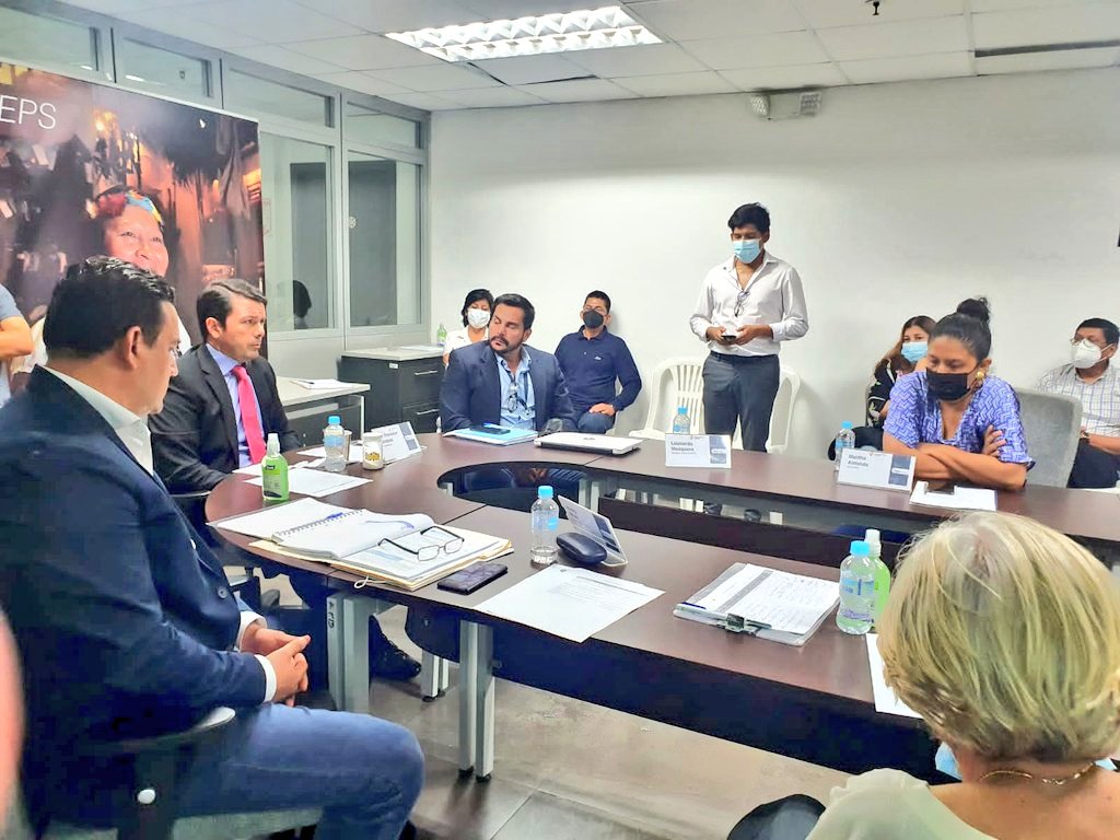 eps_red's tweet photo. #RIESG; agradecemos al @IEPS_Ec por su cordial invitación al conversatorio con @panchojimenezs; esperando que los insumos recogidos por el sector #EPS abonen a mejorar las condiciones en que se encuentra nuestra noble económica @HenryKronfle
@abrivar @CAMARAEPSMa1 @del_eps https://t.co/MQgoHnhwHl