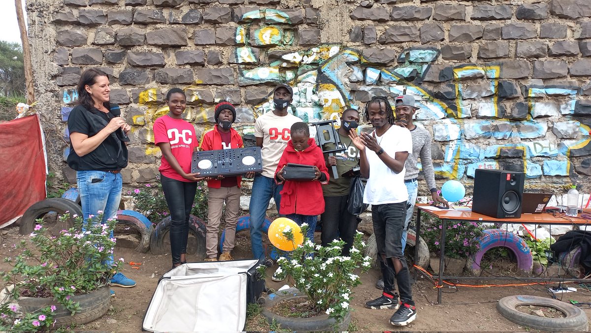 JulianiKenya's tweet photo. I went to @DandoraHHC for my monthly retouch. Turns out there was more; Voice4Change has been with us since 2019. Helped set up the studio.Leo they got us a Dj set for our weekly events &amp; Dj trainings. 

We also launched the DHC collective album &amp; officially opened the backyard. https://t.co/SmqLJ99lEo