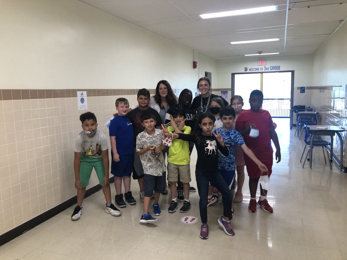 BrigittePittare's tweet photo. @MissCutia @ChallengeBing @MissCutia We miss you so very much!! All our former students see me in passing and always ask about our favorite 3rd grade teacher!❤️Forever in our ❤️s!!! Sending virtual hugs! https://t.co/T7hhXrzxMn