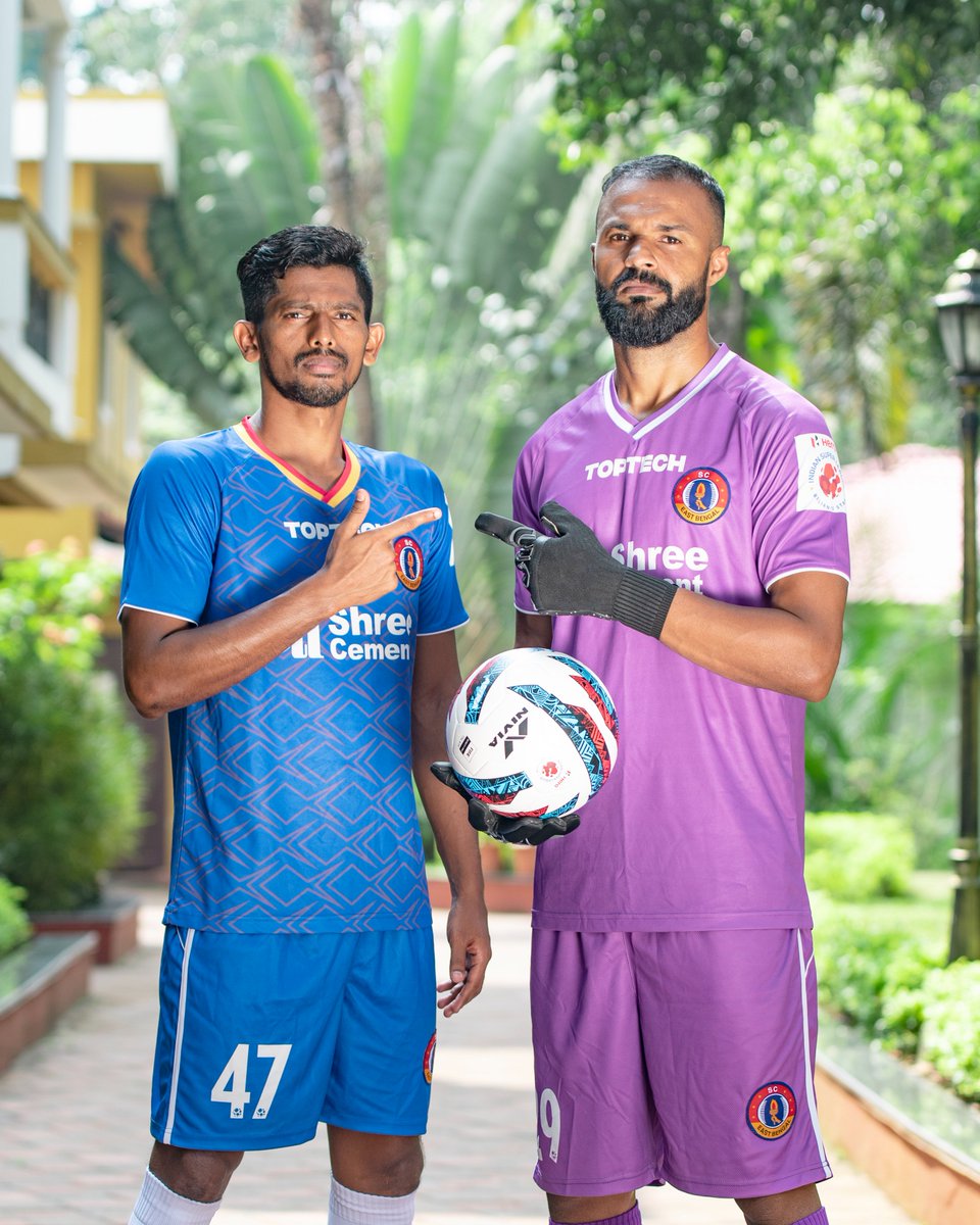eastbengal_fc's tweet photo. 𝘽𝙍𝙄𝙂𝙃𝙏 &amp; 𝙎𝙐𝙉𝙉𝙔 🔴🌞

How sharp are the lads looking in their all-new 𝙠𝙞𝙩 😍

#JoySCEastBengal #WeAreSCEB https://t.co/zGSEet8bCJ