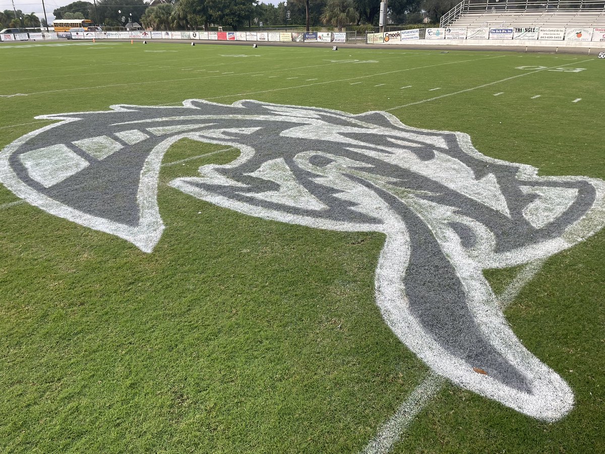 CoachWhite1820's tweet photo. Forever and always will be proud to be a Dragon. #LPBuilt https://t.co/8t1AYZIsdr