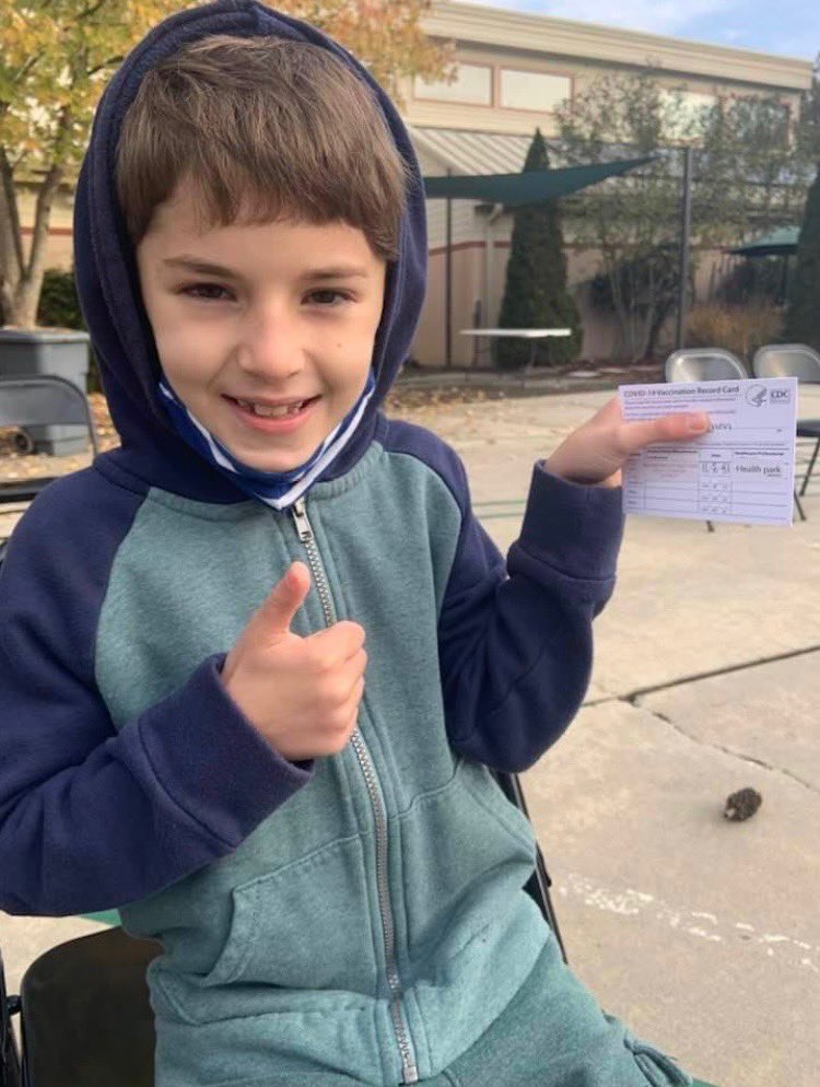 MCSDurham's tweet image. Wow!! Our COVID vaccine clinic for 5-11 year olds served over 100 kids in two hours on Friday! Thanks so much to Health Park Pharmacy for helping us with this exciting event, and @ABC11_WTVD for their coverage. Check out 5:29-7:04. abc11.com/11201836/ #MCSDurham #MCSStrong