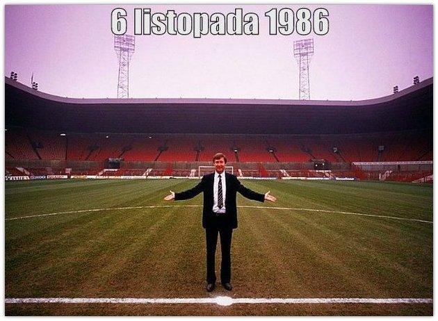 lata8290's tweet photo. 35 lat temu, Sir Alex Ferguson został menedżerem Manchesteru United. Piastował to stanowisko przez 27 lat, zdobywając 50 trofeów ⚽️🏆 https://t.co/1b1MAOjDZR