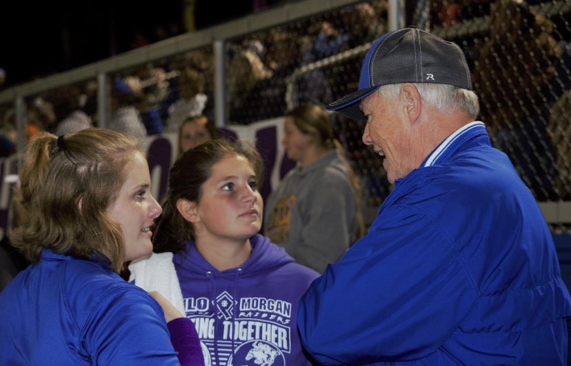 mmerew_10's tweet image. hey current &amp;amp; former Philo athletes!! Mr. Berger, the amazing man who gives his life to helping us all, just had hip surgery! if you would like to send him a get well soon letter or just a note of thank you for everything he does, dm me and I will get you his address !! 💙💙💙