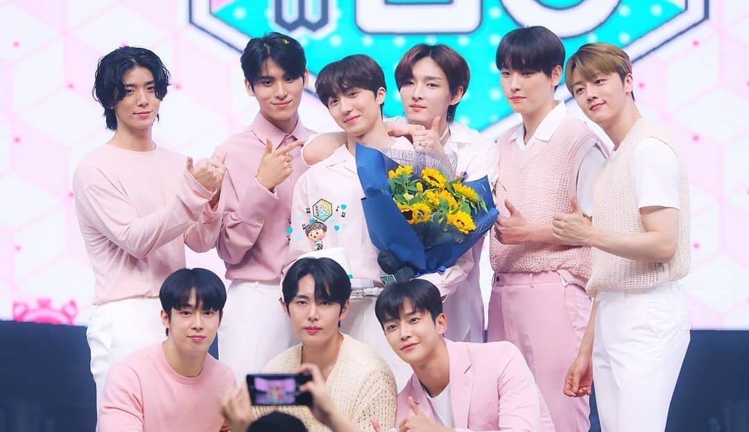 fluffybbchanhee's tweet photo. WE CAN DO THIS, FAMILY! 

#MAMAVOTE #sf9 https://t.co/SbO55MgJzo