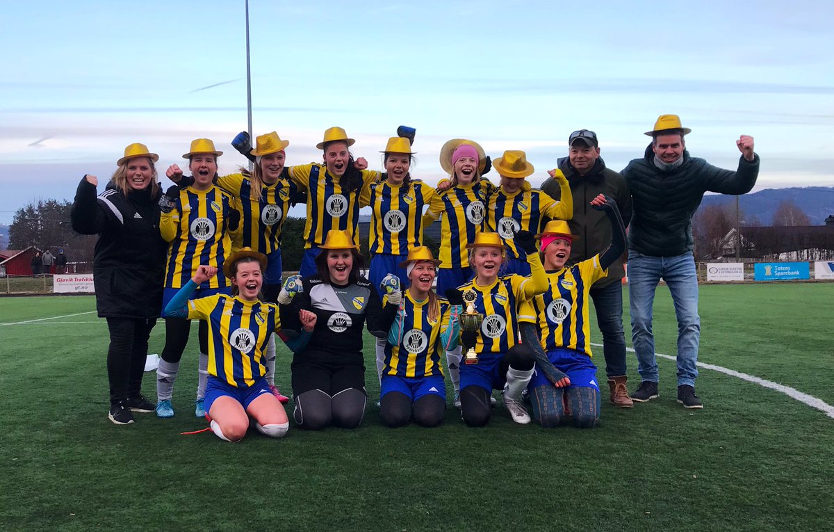 BiriFotball's tweet photo. Vi gratulerer Biri J14 med KM-tittel! I dagens finale beseiret de Ringebu-Fåvang med 2-1. #km #iøfk https://t.co/8p0DfC3dBZ