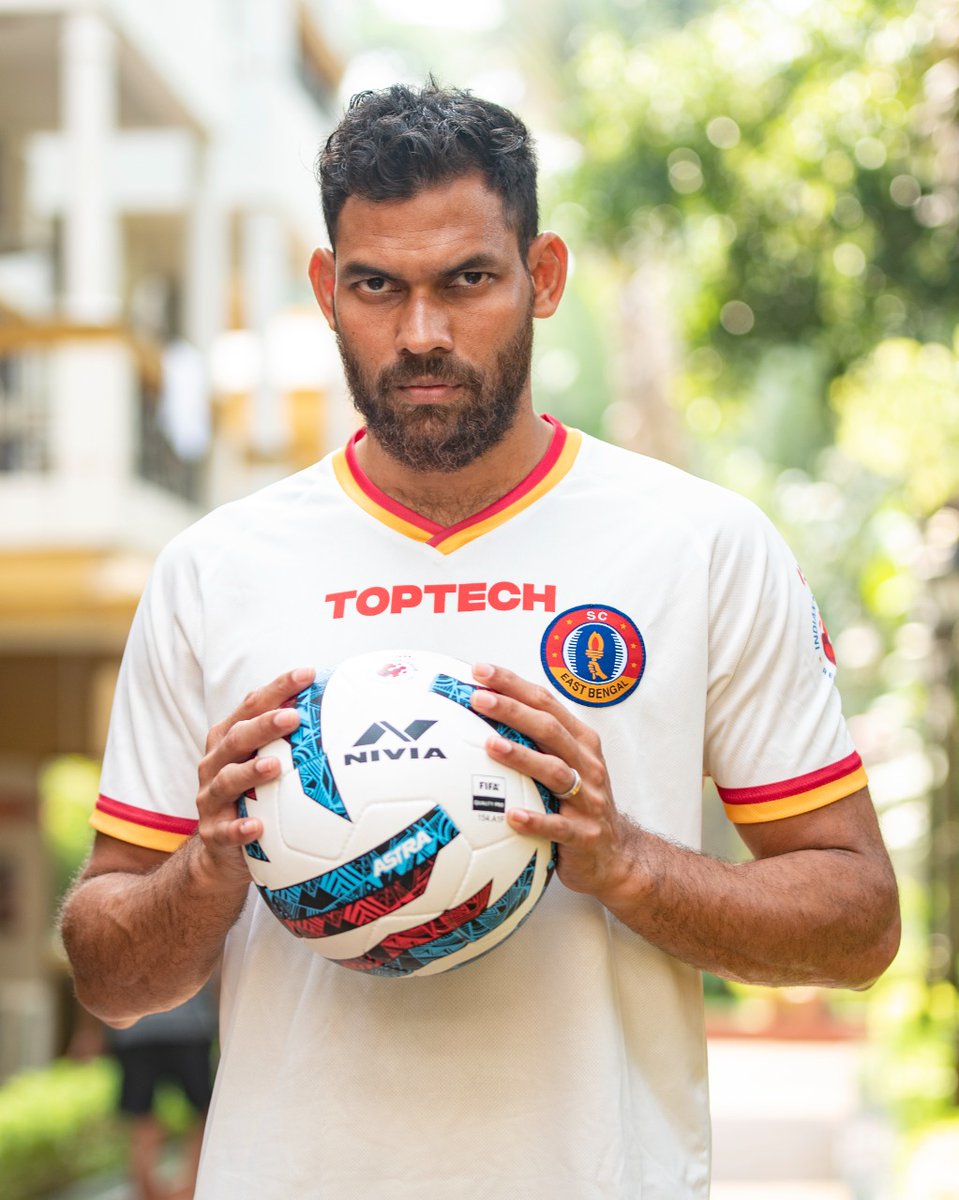 eastbengal_fc's tweet photo. 𝙎𝙤𝙡𝙤 𝙖𝙣𝙙 𝙎𝙪𝙖𝙫𝙚!

#JoySCEastBengal #WeAreSCEB 🔴🟡 https://t.co/I02k0TGLnC