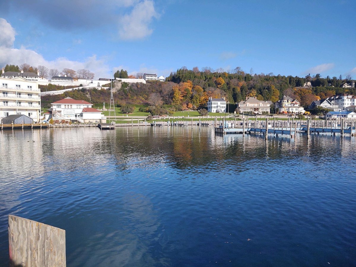 Sneak Peak of #MackinacIsland. I have never seen color and leaves on the trees this late in the season! #PureMichigan #SmallTowns