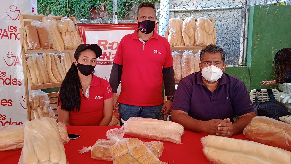 La Misión Alimentación <a href="/MinAlimenVen/">minalimentacion_ve</a> dice presente..!! Soldad@s de la Revolución que Defienden el "Legado" de su Cmdt. Hugo R. Chávez a Través de la Seguridad Integral y Participación Popular.