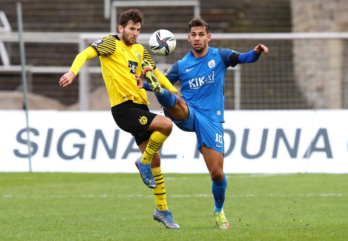 schwatzgelbde's tweet photo. Der Abwärtstrend für den #BVBII geht leider weiter, auch weil das nötige Glück beim Torabschluss fehlt. Im heutigen Heimspiel gegen #Meppen verlor die #BVBU23 mit 0:1. Hier sind unsere 📸 zu #BVBSVM. #BVB #BVBU23SVM #BVBIISVM https://t.co/xEEiyE9vl4