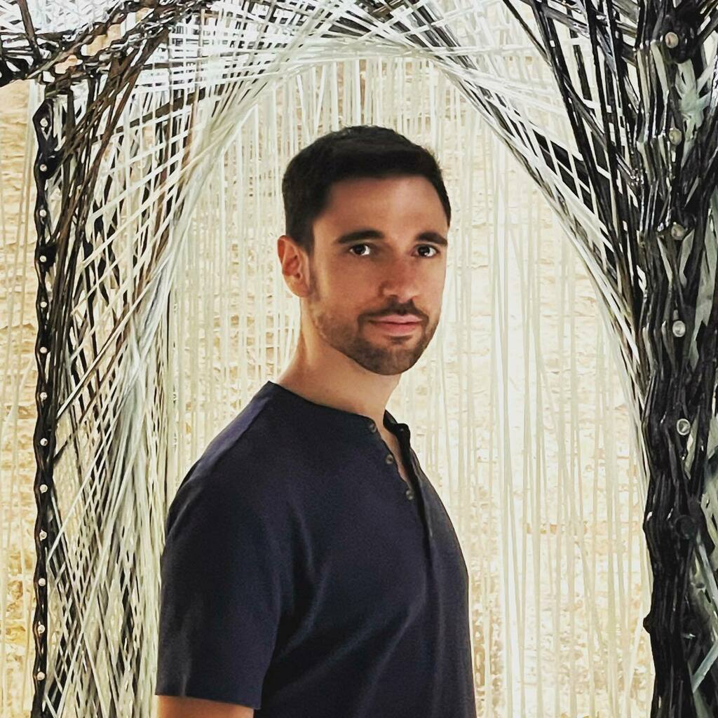 GMartelli88's tweet image. Amazing #tbt to one of my fav 2021 moments full of love and joy 💖
~~~~~~~~~
#sempreinviaggio #Biennale #Venezia #Venice #love #trip #travel #escape #weekend #instapic #instalove #instaboy #picoftheday #travelgram #art #installation #architecture #buo… instagr.am/p/CV8I-elqP_r/